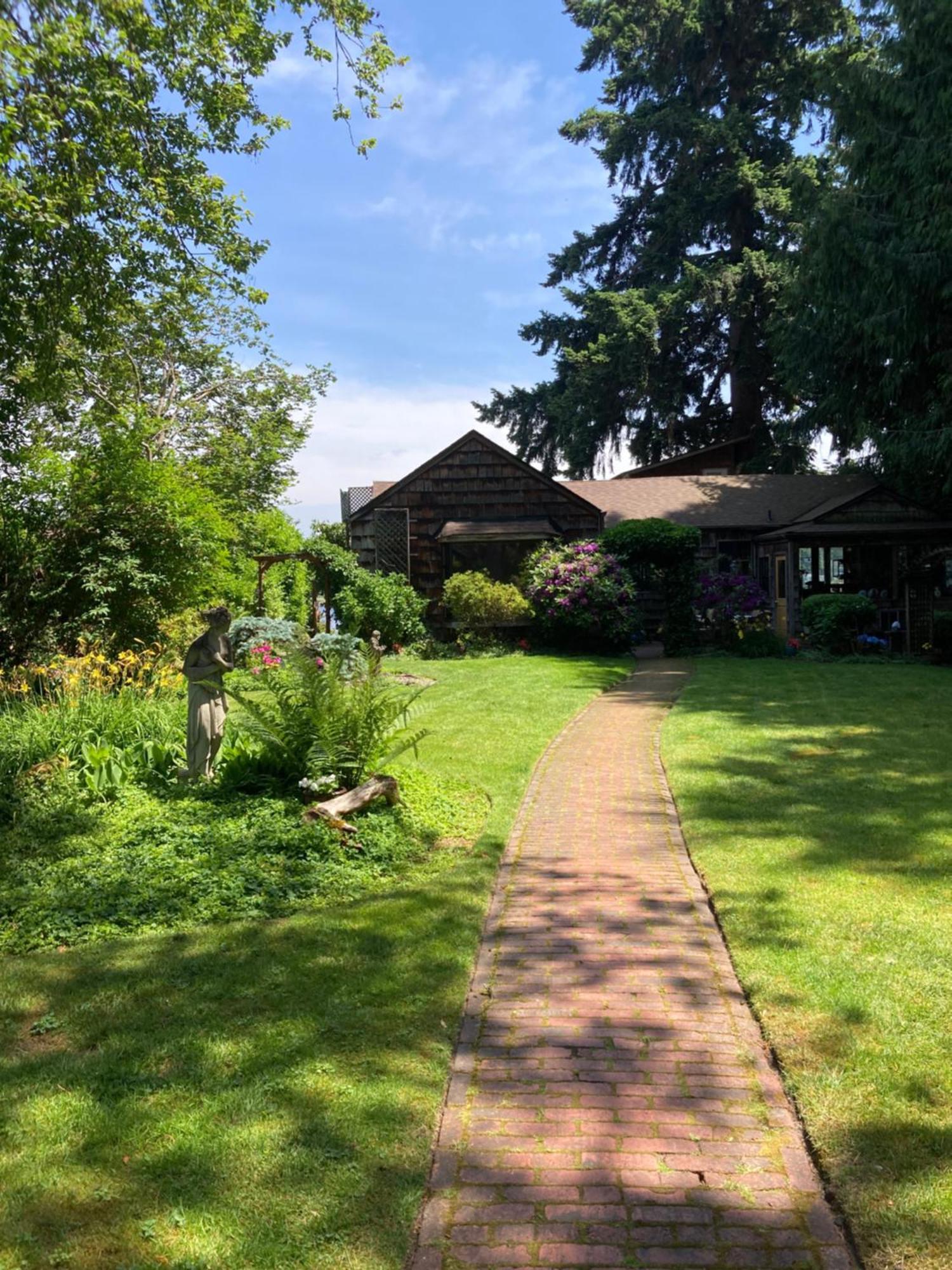 Cottage Lake Bed And Breakfast Woodinville Exterior photo
